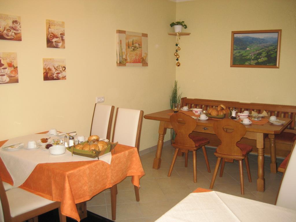 Apartamento Haus Voithofer Sankt Johann im Pongau Exterior foto